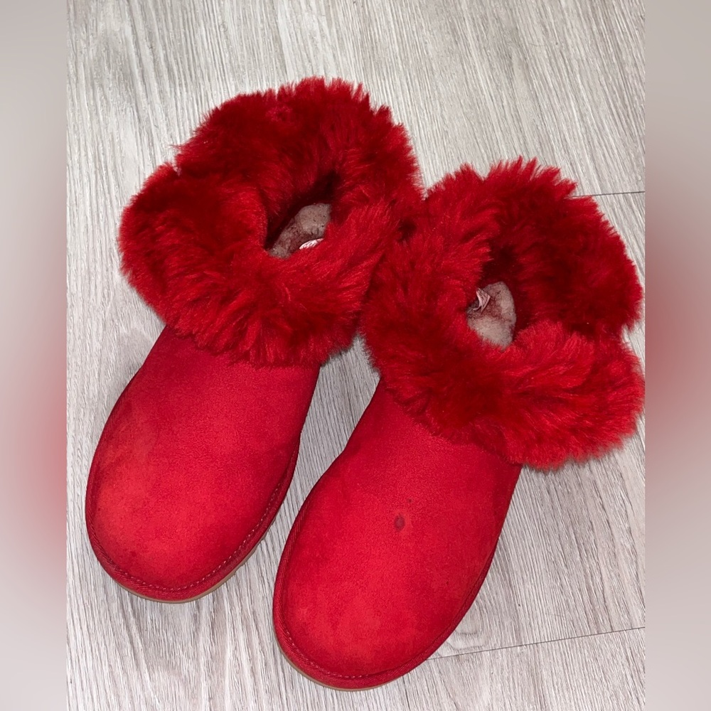 UGG BOOTS